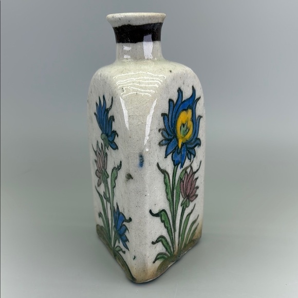 Antique Handcrafted Persian Iznik Vase - Picture 2 of 12